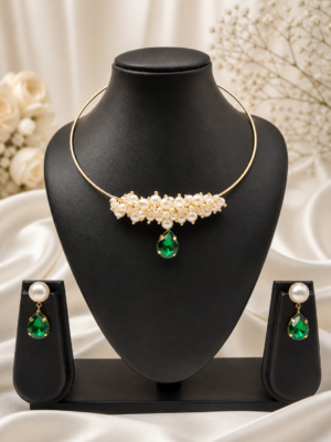 Emerald Pearl Anti-Tarnish Hasli Necklace Set